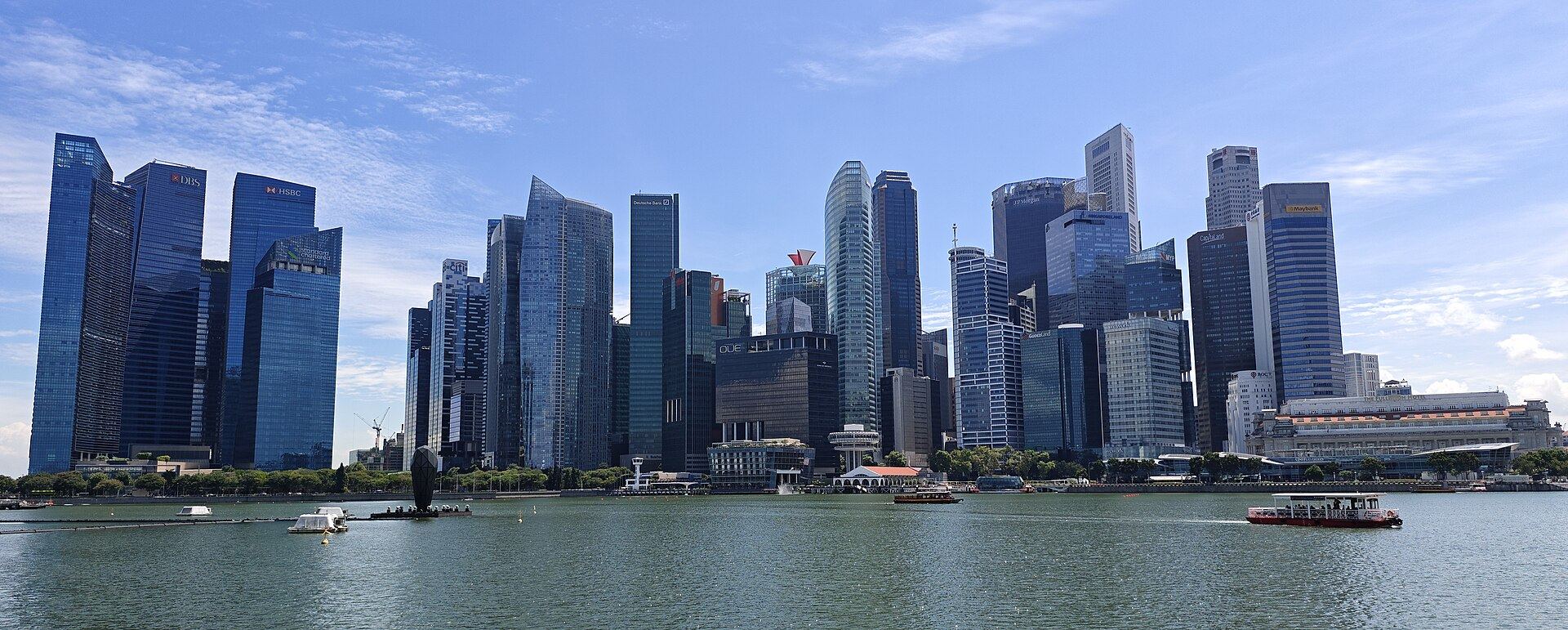Khu trung tâm tài chính Singapore nhìn từ vịnh Marina